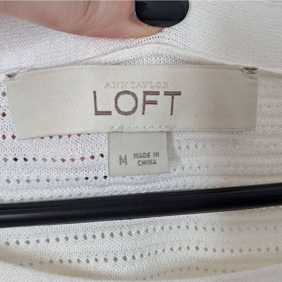Ann Taylor LOFT Women's Cream Long Sleeve Sweater w/Side Buttons size Medium - Picture 5 of 7
